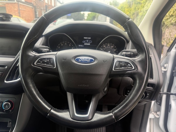 Used Ford Focus 2015 for sale - 76239510: Photo 26