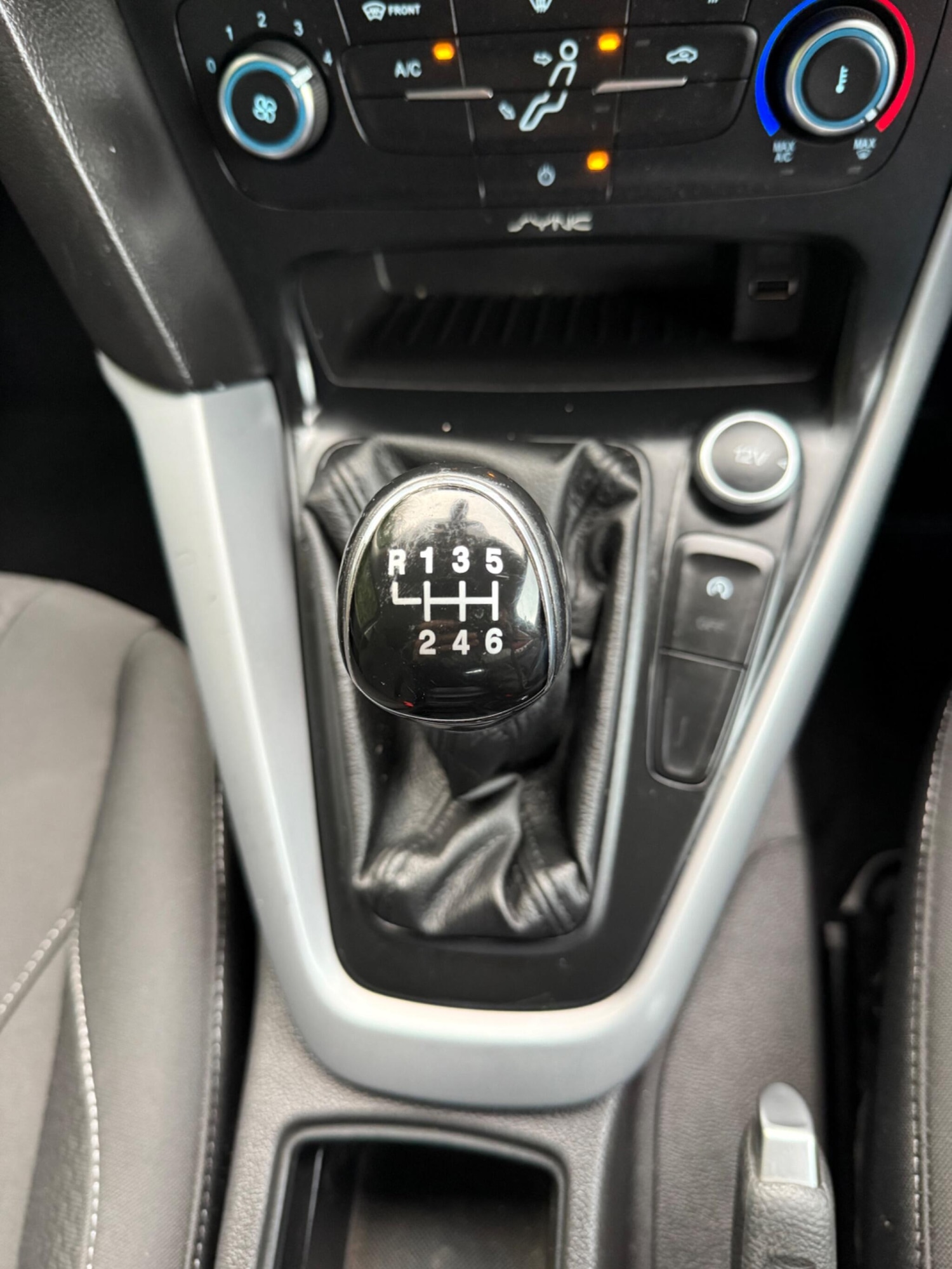 Used Ford Focus 2015 for sale - 76786613: Photo 10