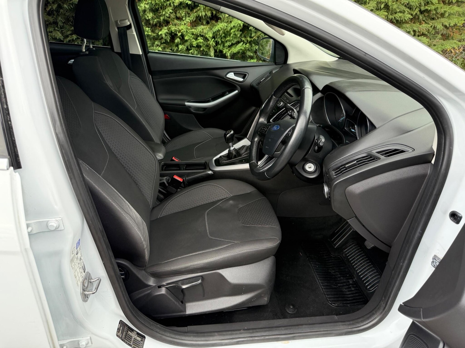 Used Ford Focus 2015 for sale - 76786613: Photo 11