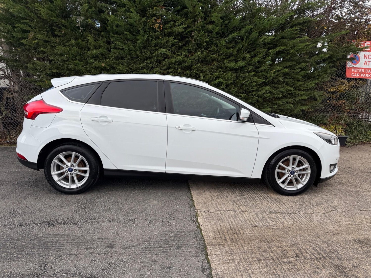 Used Ford Focus 2015 for sale - 76786613: Photo 8