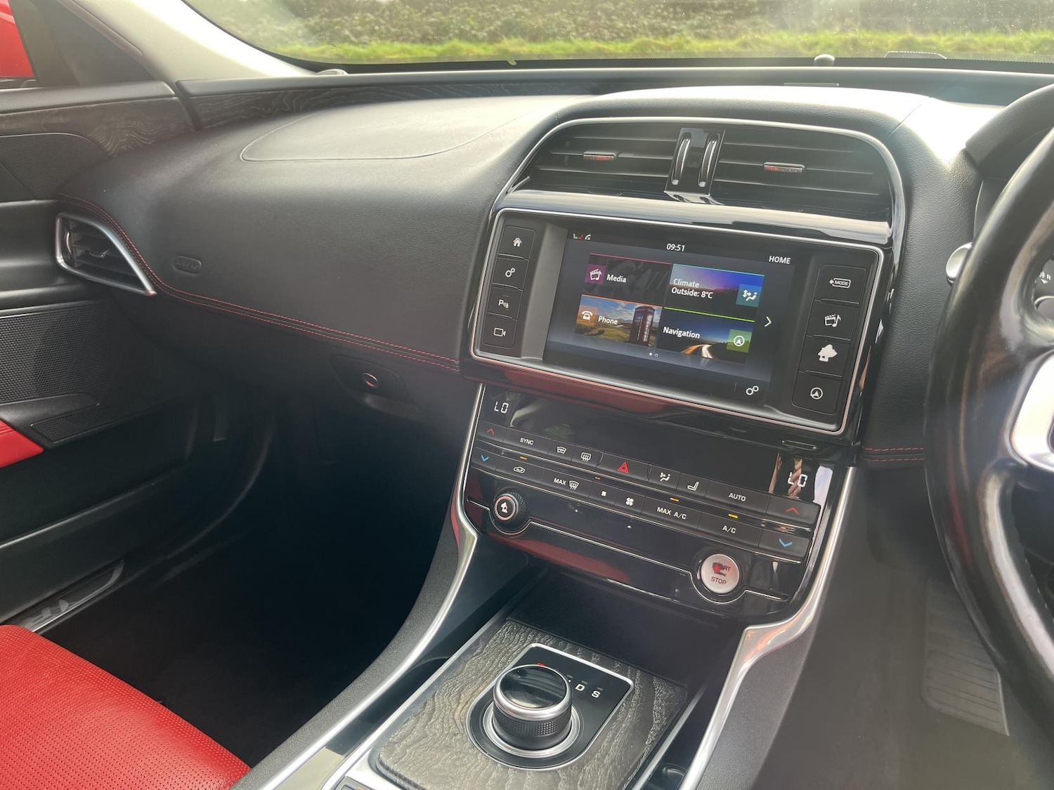 Used Jaguar XF 2015 for sale - 77549309: Photo 12