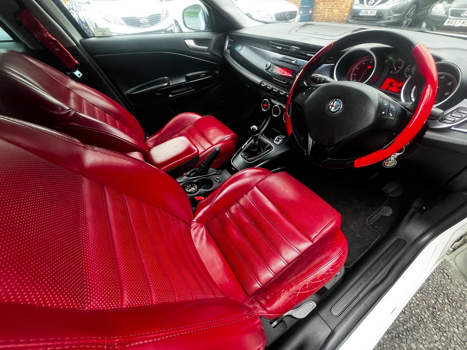 Used Alfa Romeo Giulietta 2011 for sale - 76457466: Photo 12