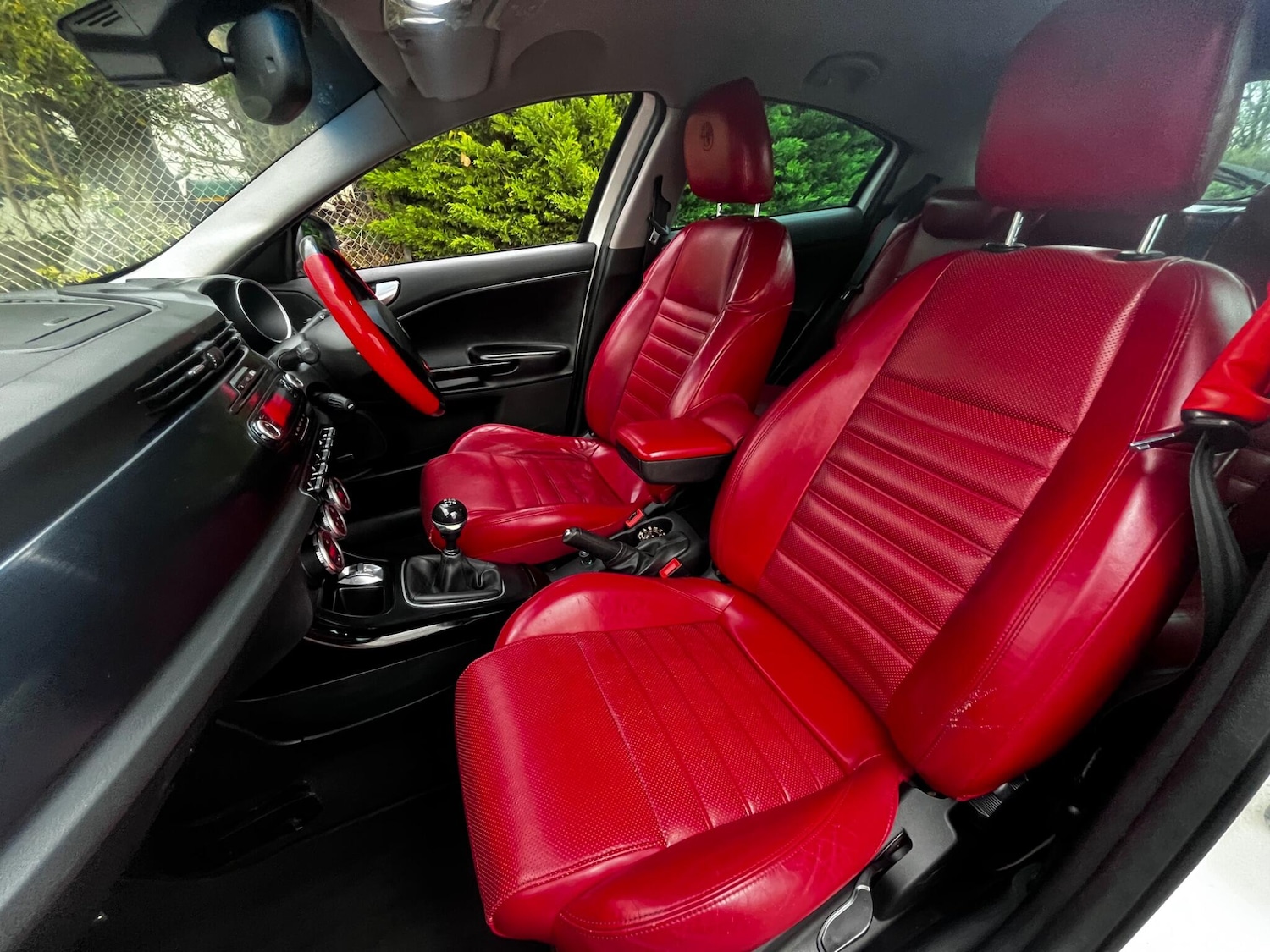 Used Alfa Romeo Giulietta 2011 for sale - 76457466: Photo 27