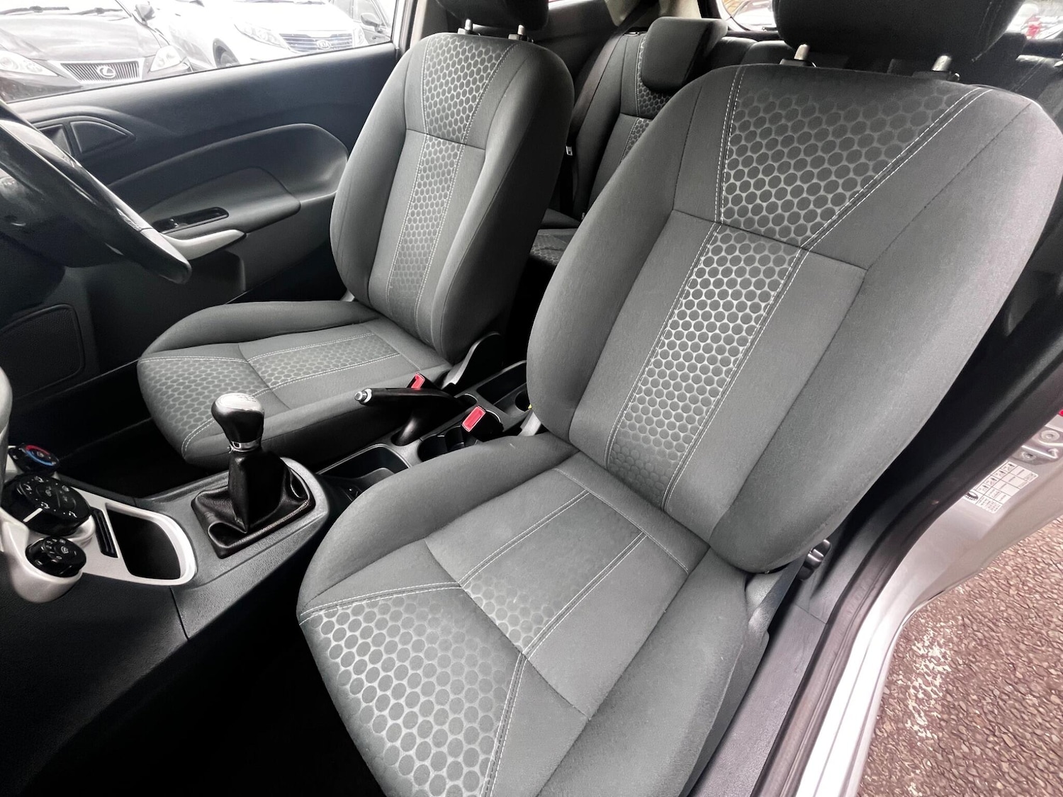 Used Ford Fiesta 2011 for sale - 76425845: Photo 23