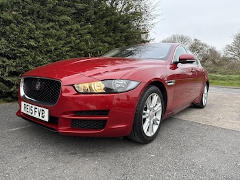 Used Jaguar XE 2015 for sale - 79137166: Photo