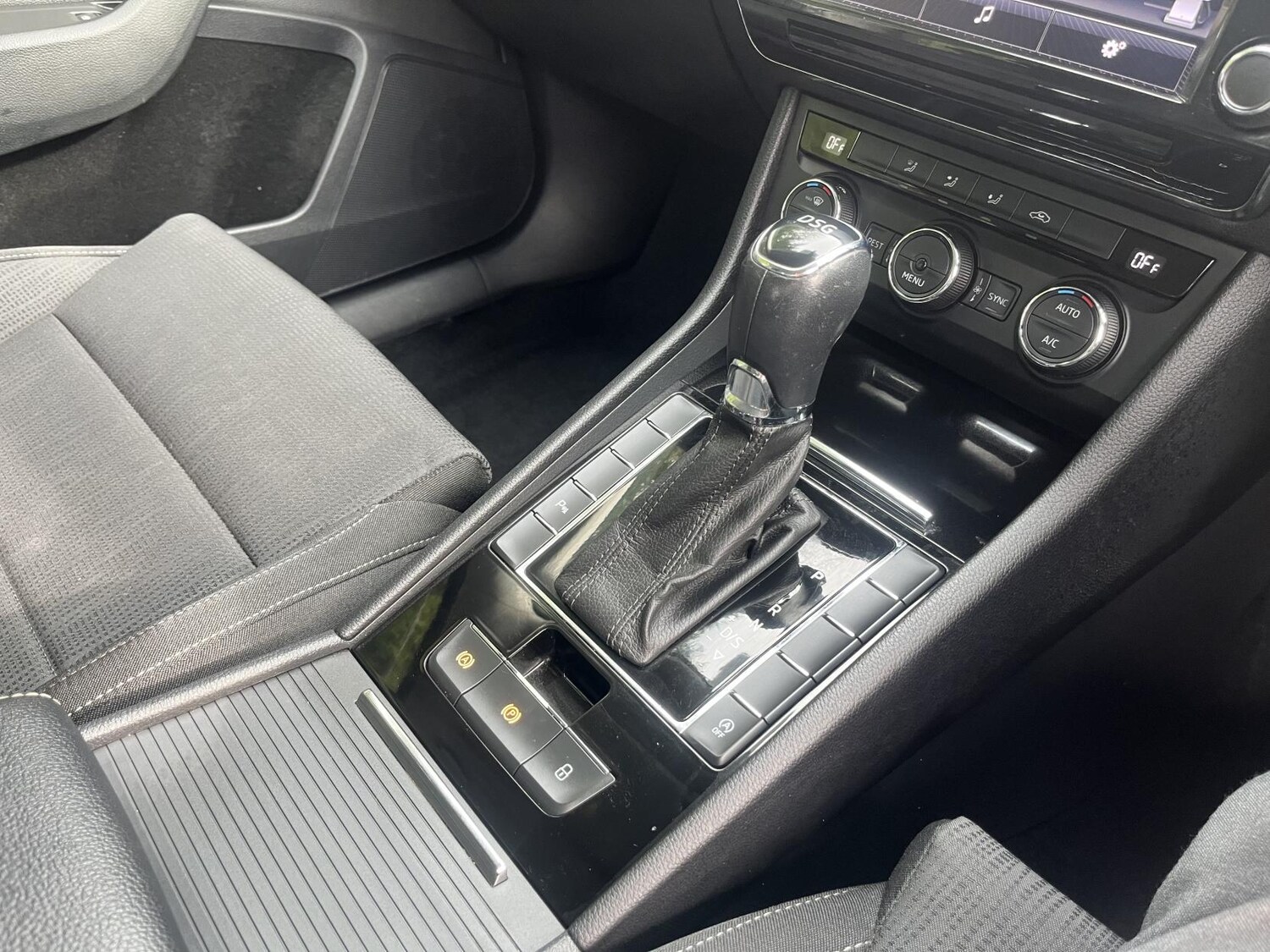 Used Skoda Superb 2017 for sale - 77590431: Photo 18