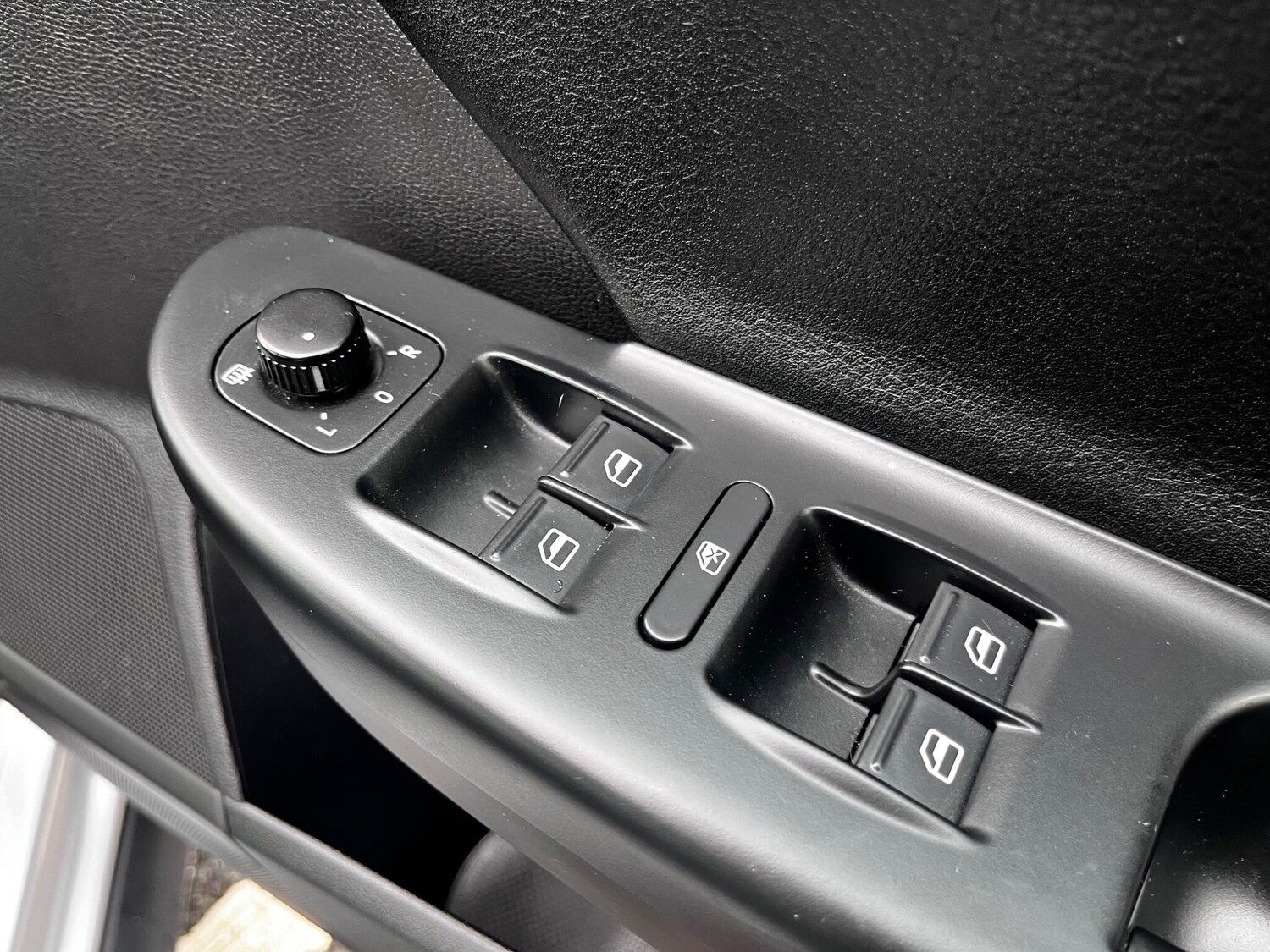 Used Volkswagen Passat for sale - 77511361: Photo 17