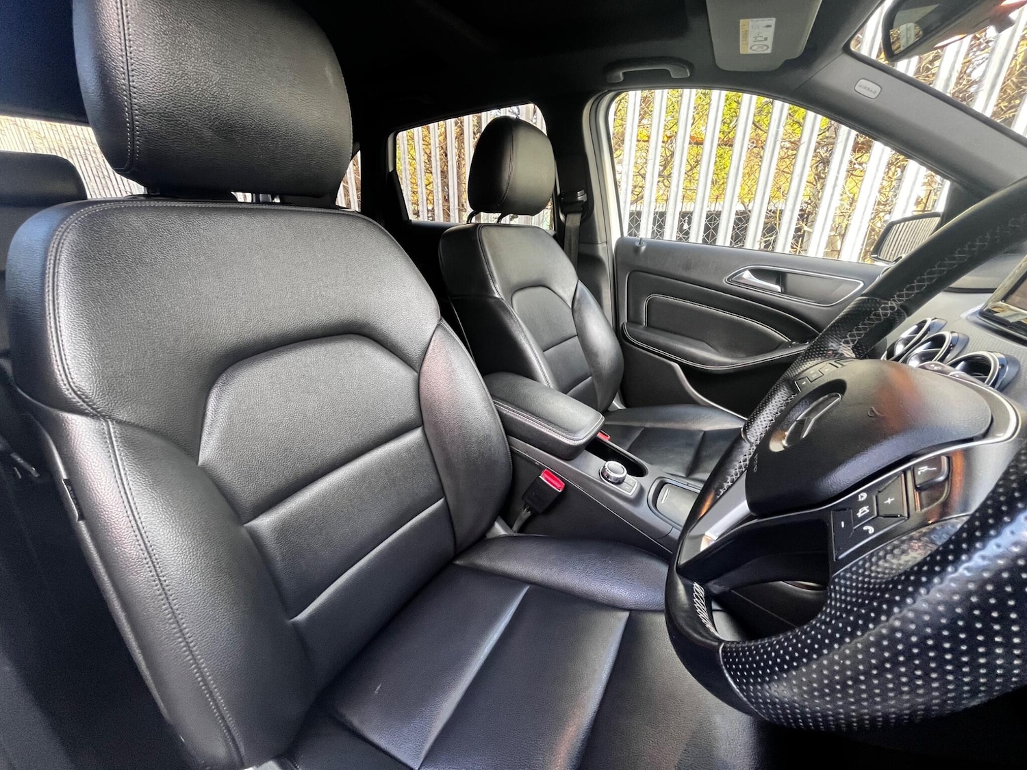 Used Mercedes-Benz B Class 2013 for sale - 76608167: Photo 27