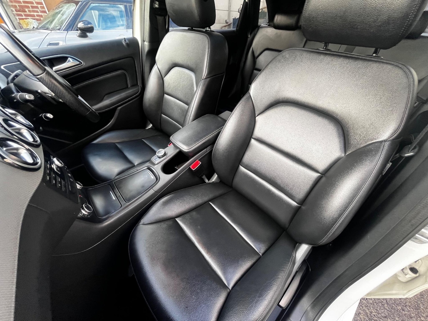 Used Mercedes-Benz B Class 2013 for sale - 76608167: Photo 33