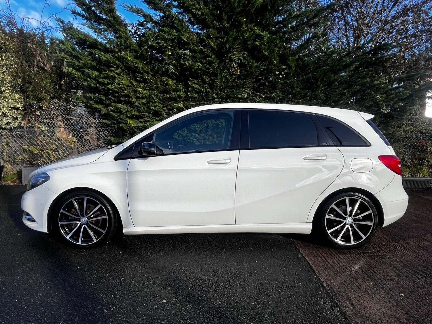 Used Mercedes-Benz B Class 2013 for sale - 76608167: Photo 5