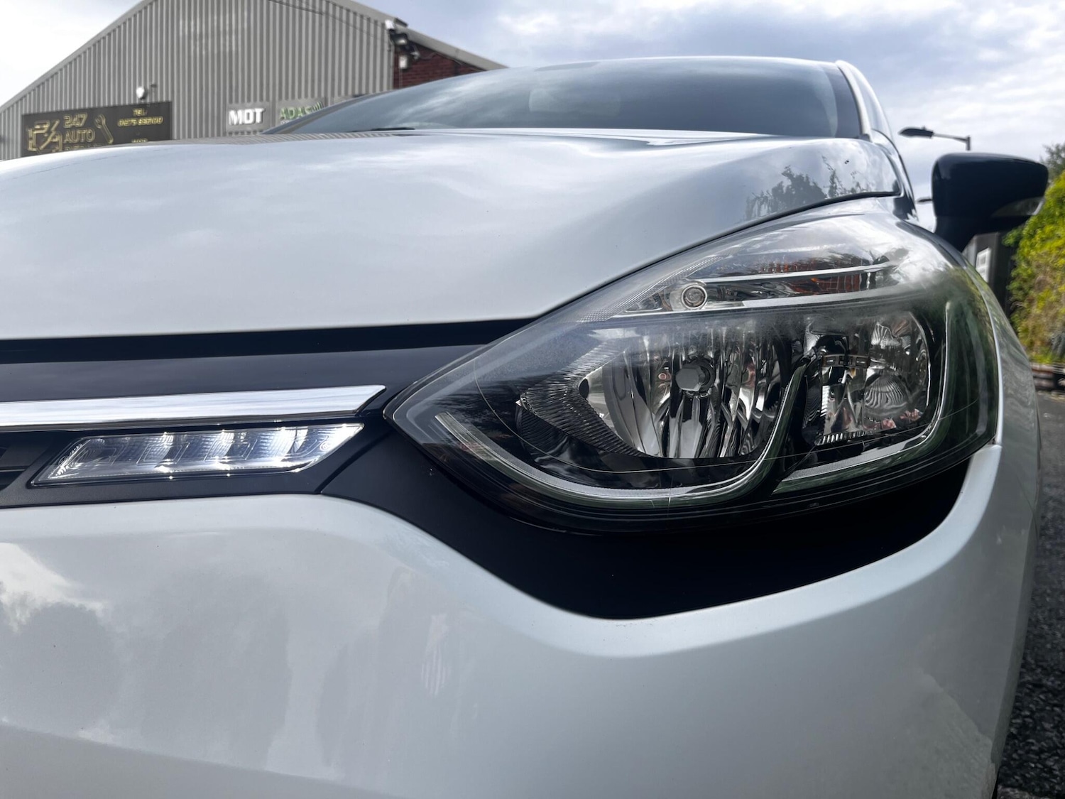 Used Renault Clio 2015 for sale - 76484621: Photo 11