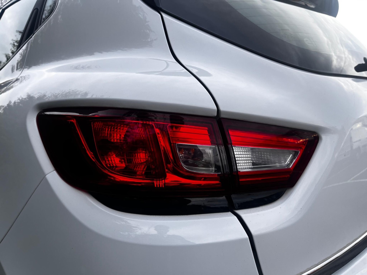 Used Renault Clio 2015 for sale - 76484621: Photo 12