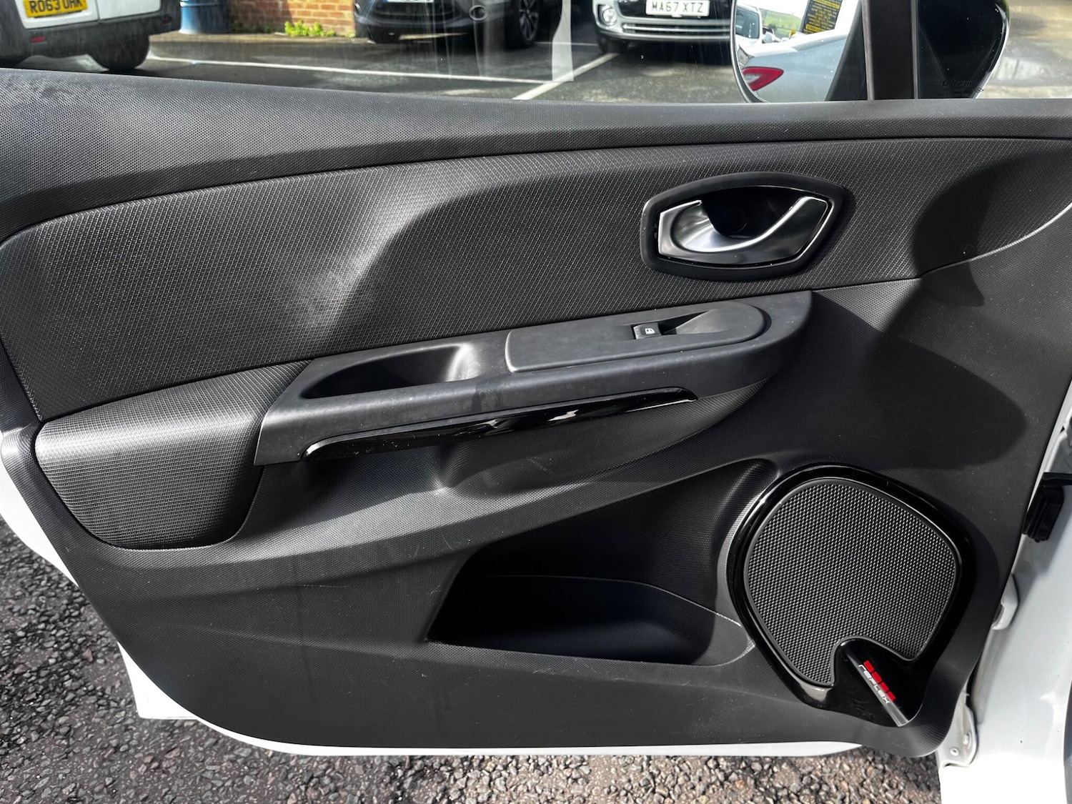 Used Renault Clio 2015 for sale - 76484621: Photo 29