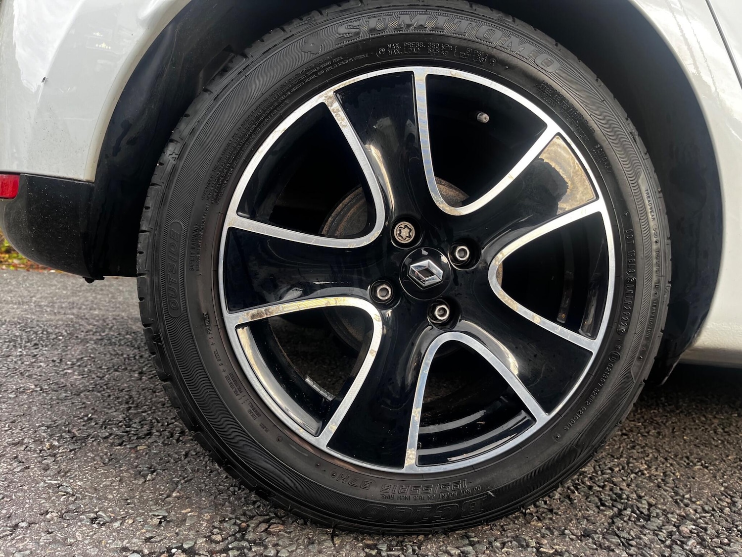 Used Renault Clio 2015 for sale - 76484621: Photo 31