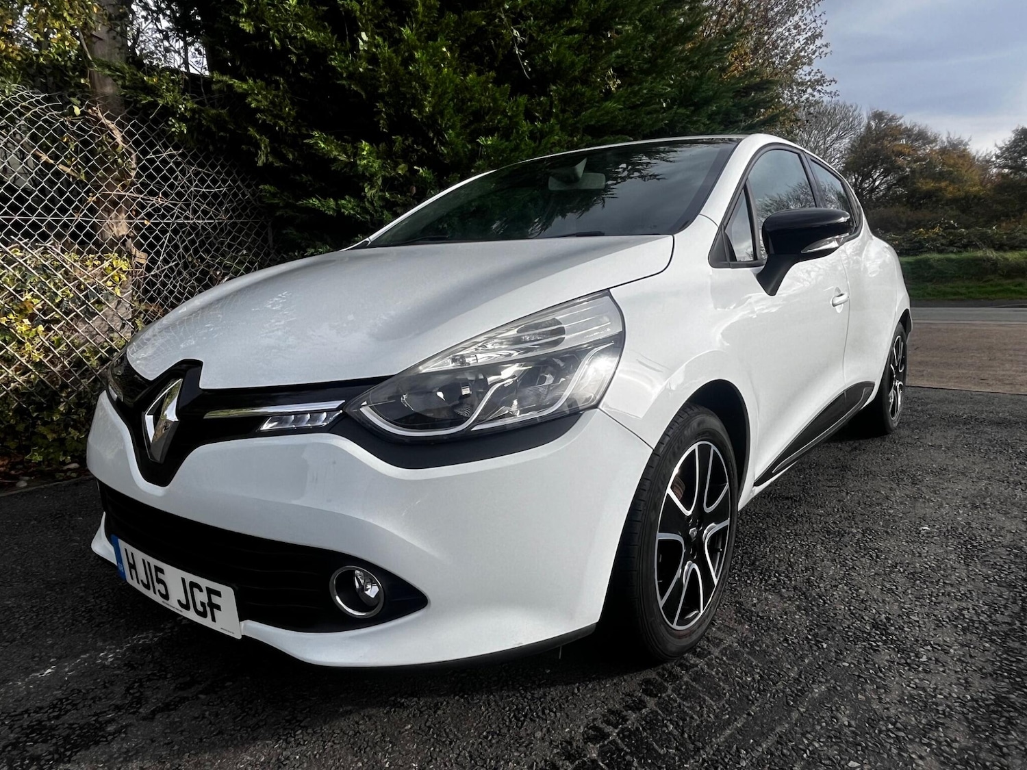 Used Renault Clio 2015 for sale - 76484621: Photo 4