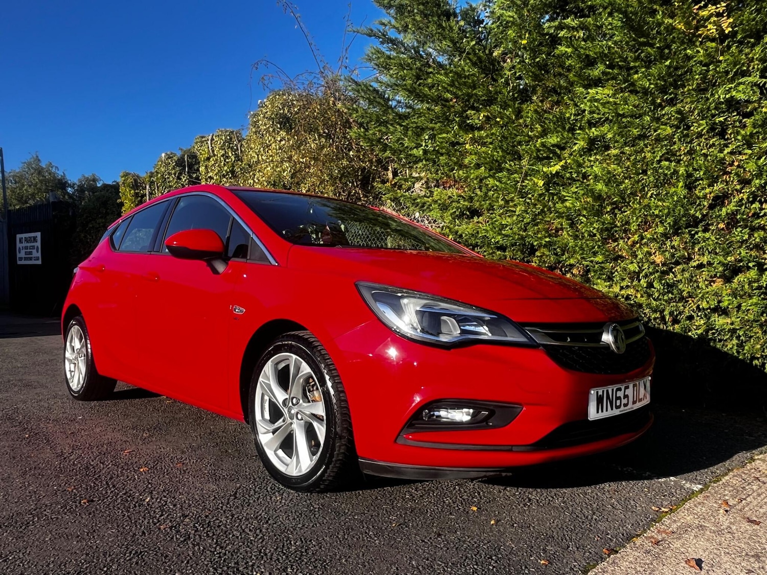 Used Vauxhall Astra 2015 for sale - 76607715: Photo 2