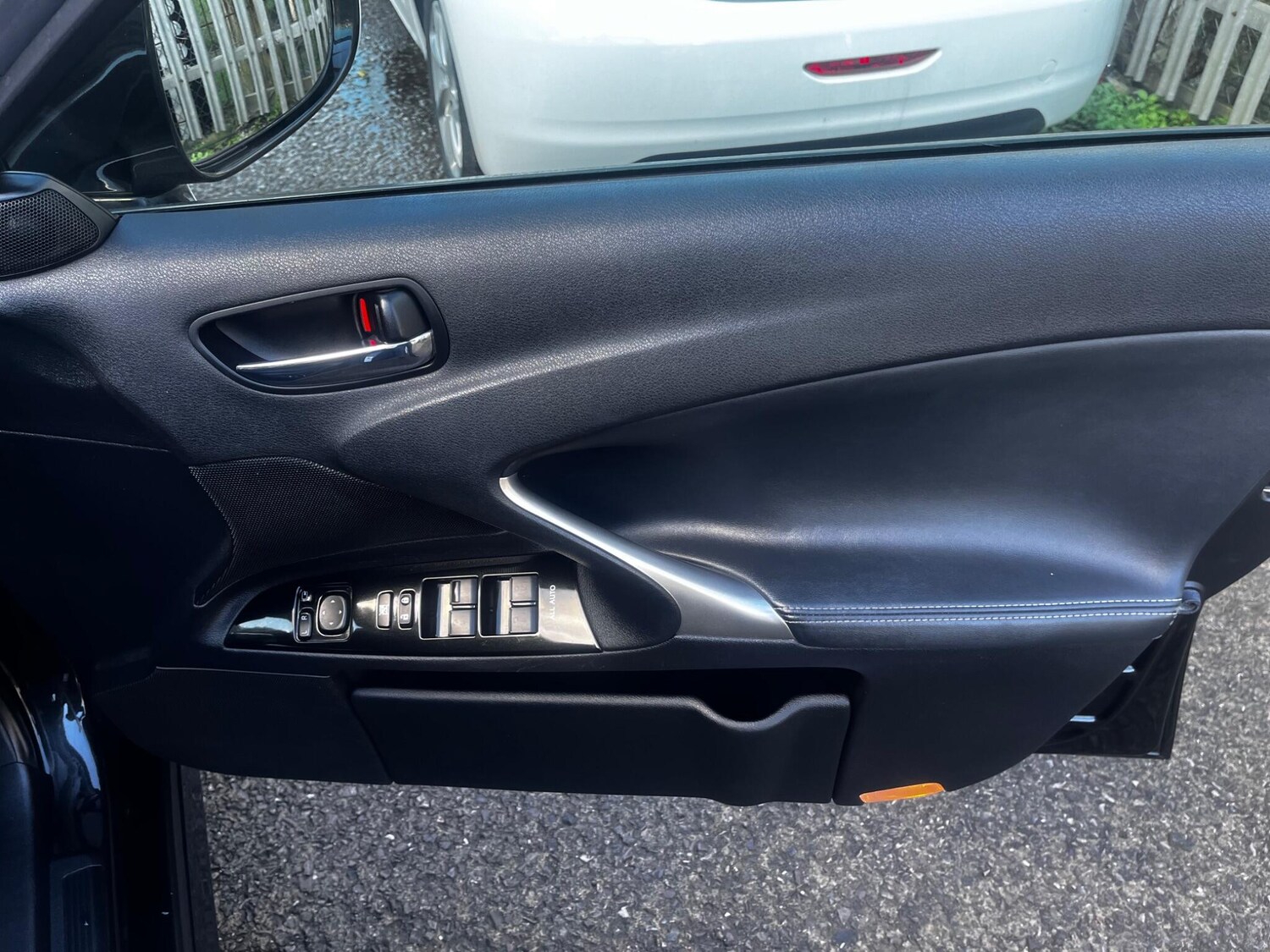 Used Lexus IS 2011 for sale - 76633409: Photo 28