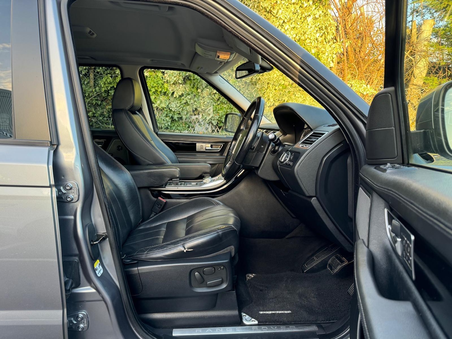 Used Land Rover Range Rover Sport 2012 for sale - 77060370: Photo 17