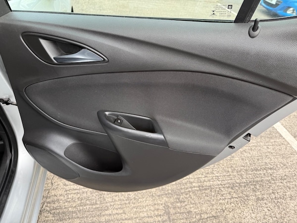 Used Vauxhall Astra 2015 for sale - 75507680: Photo 26