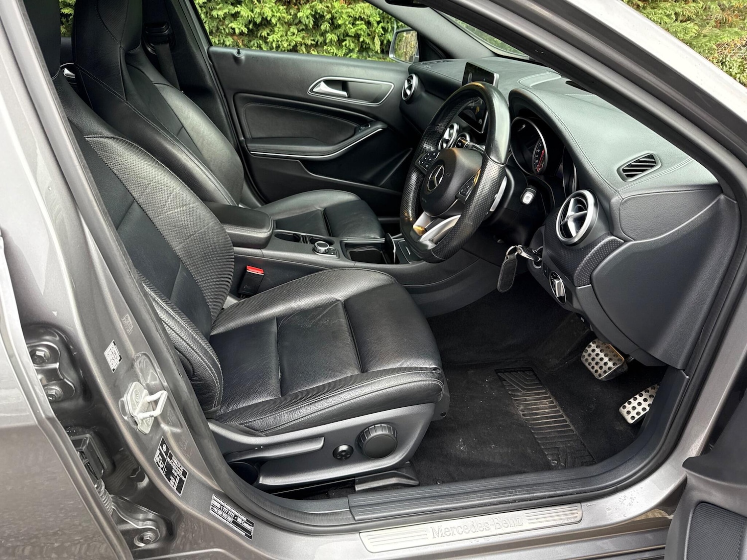 Used Mercedes-Benz A-Class 2015 for sale - 76839891: Photo 12