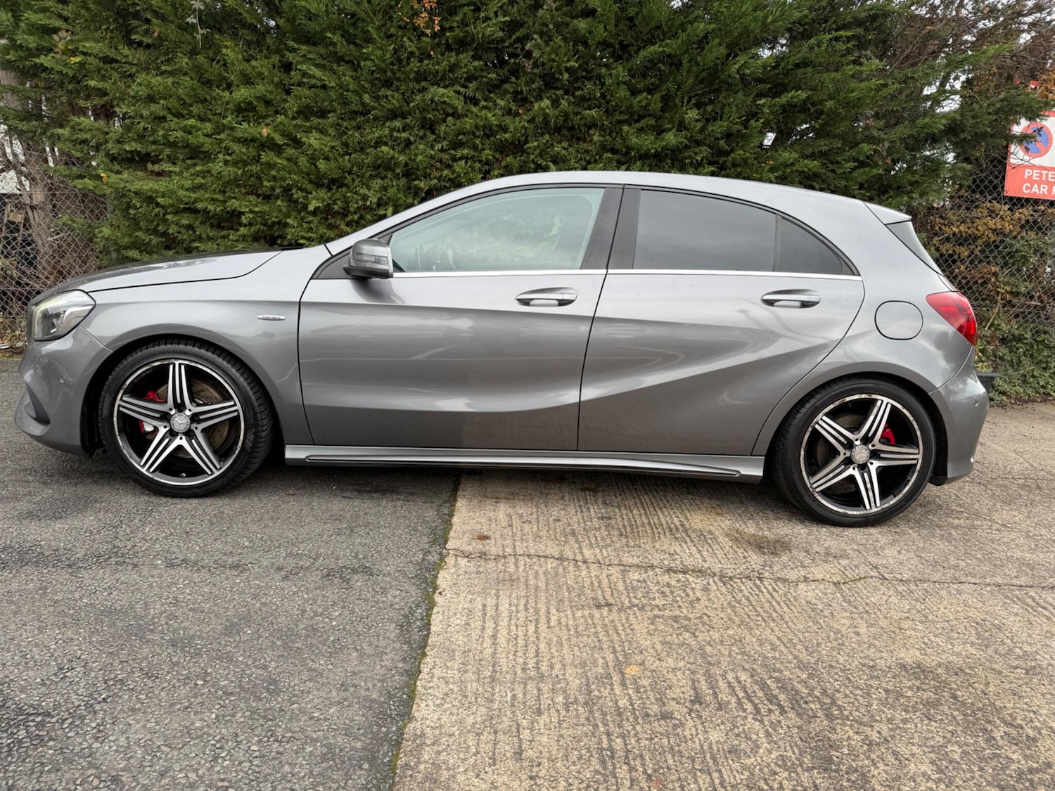 Used Mercedes-Benz A-Class 2015 for sale - 76839891: Photo 4