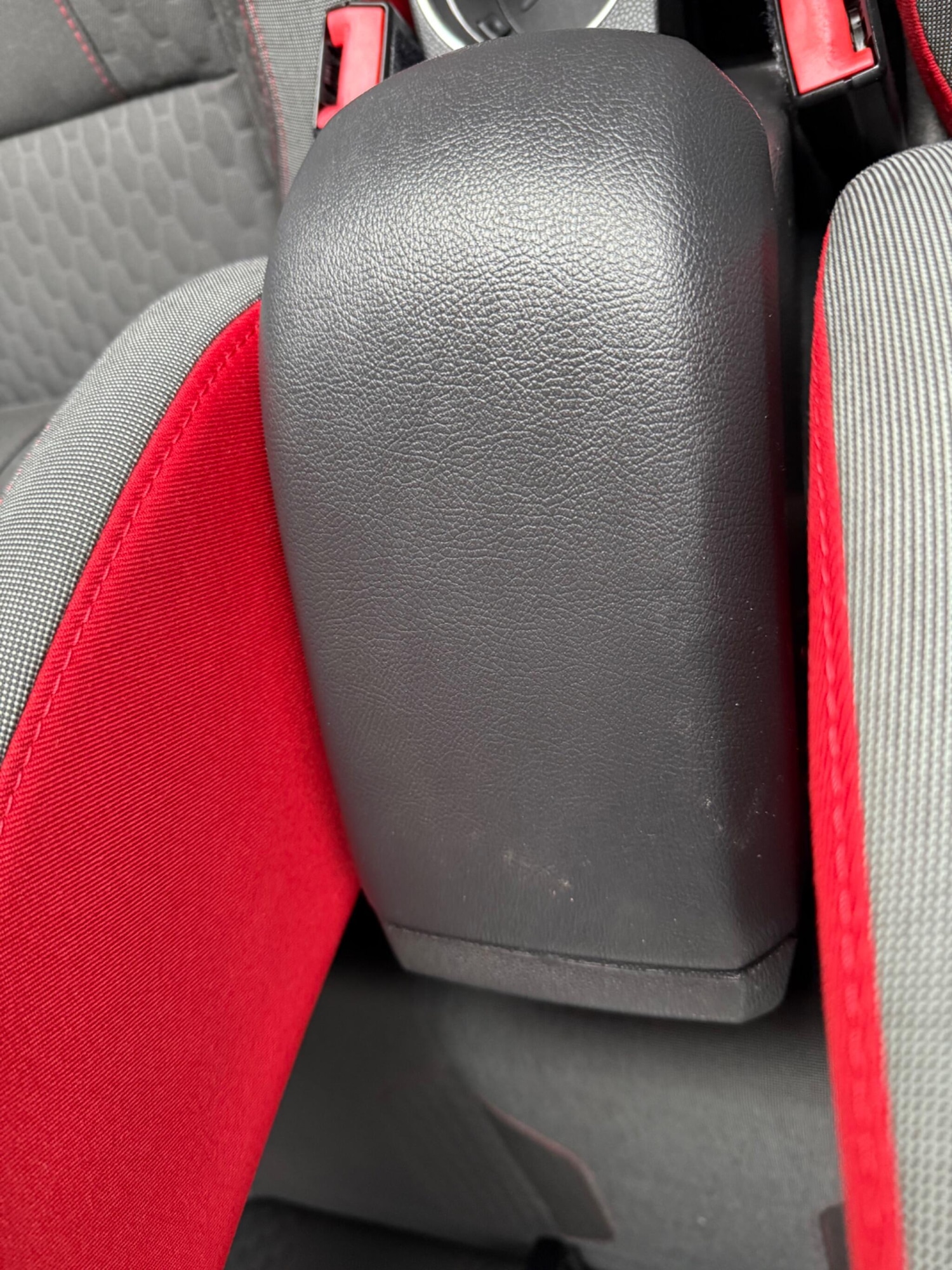 Used Ford Fiesta 2016 for sale - 76327122: Photo 40