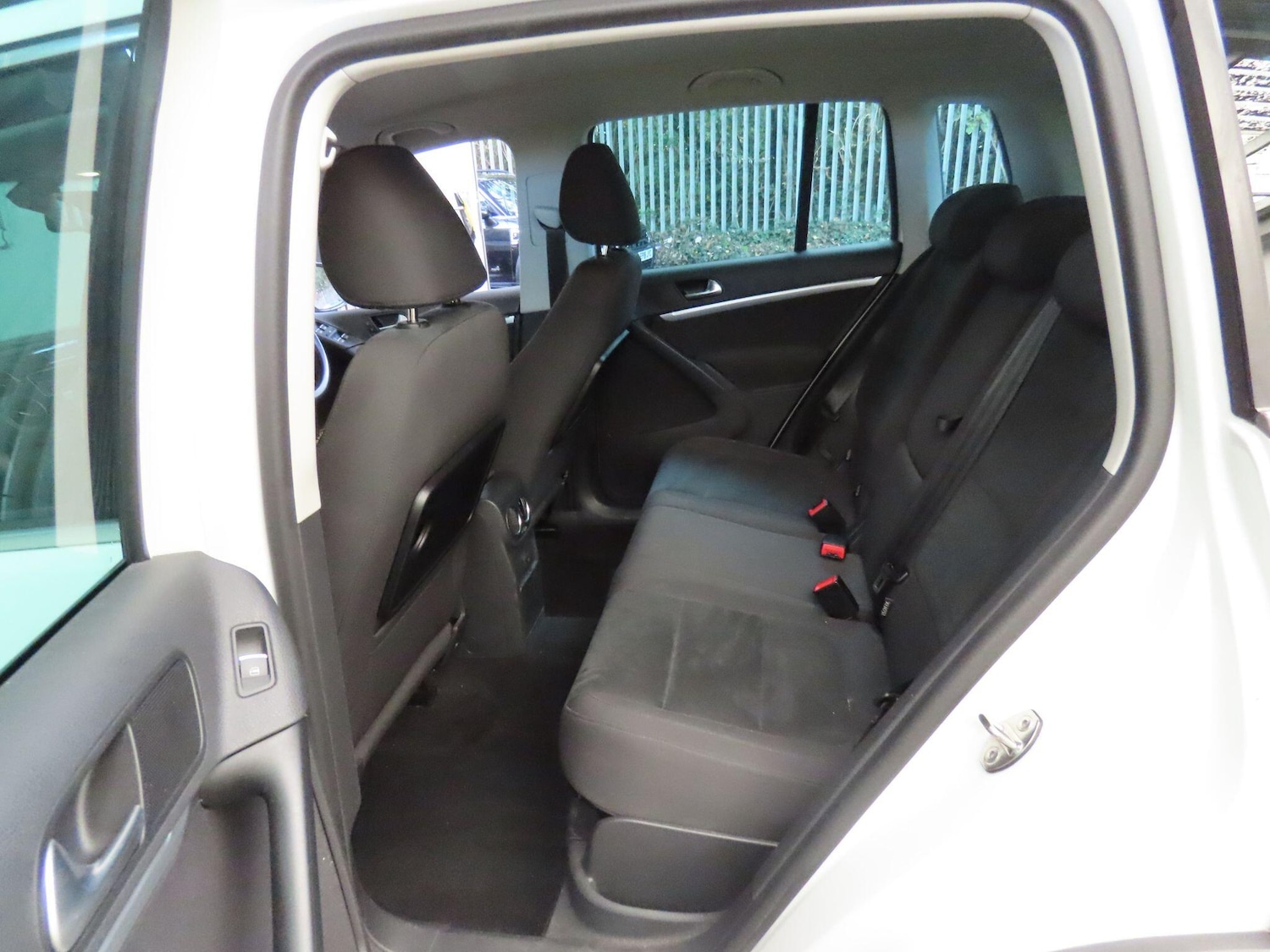 Used Volkswagen Tiguan 2016 for sale - 76422583: Photo 8