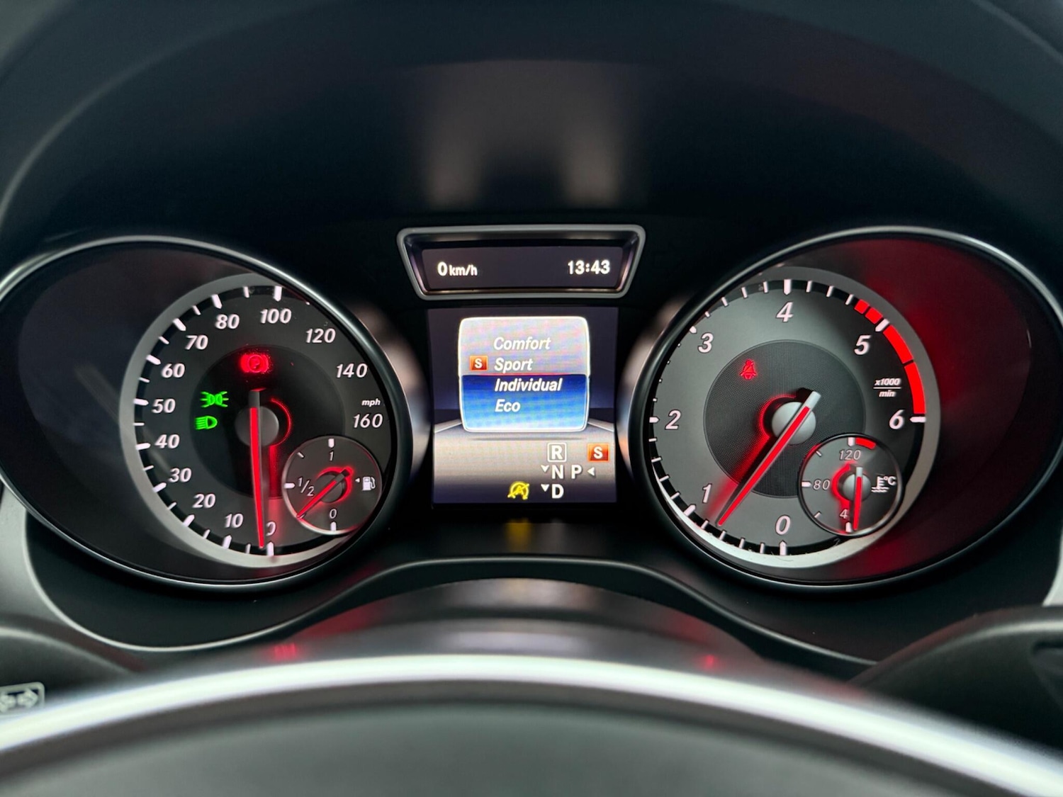 Used Mercedes-Benz GLA 2016 for sale - 76786602: Photo 35