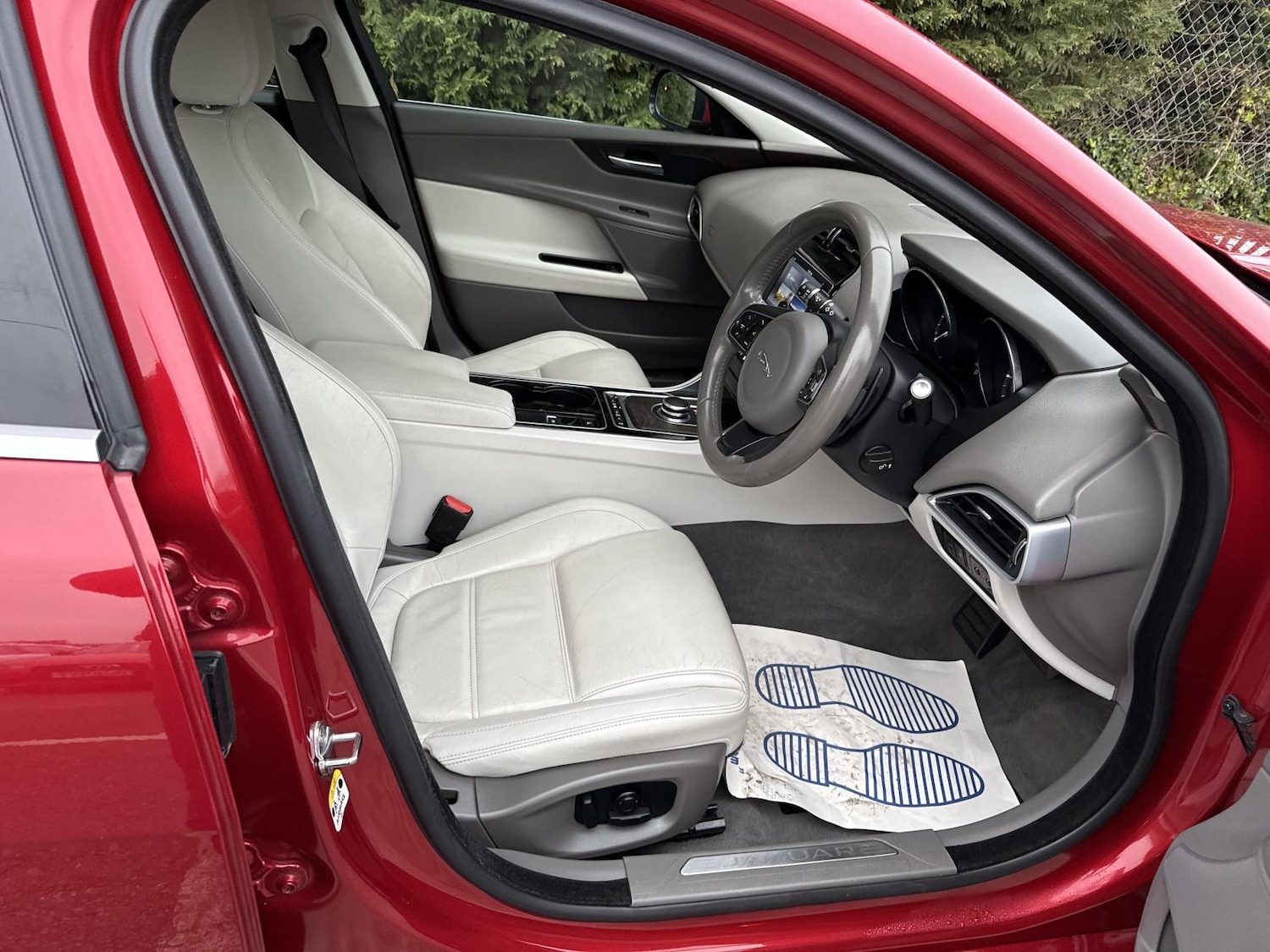 Used Jaguar XE 2015 for sale - 78008709: Photo 10