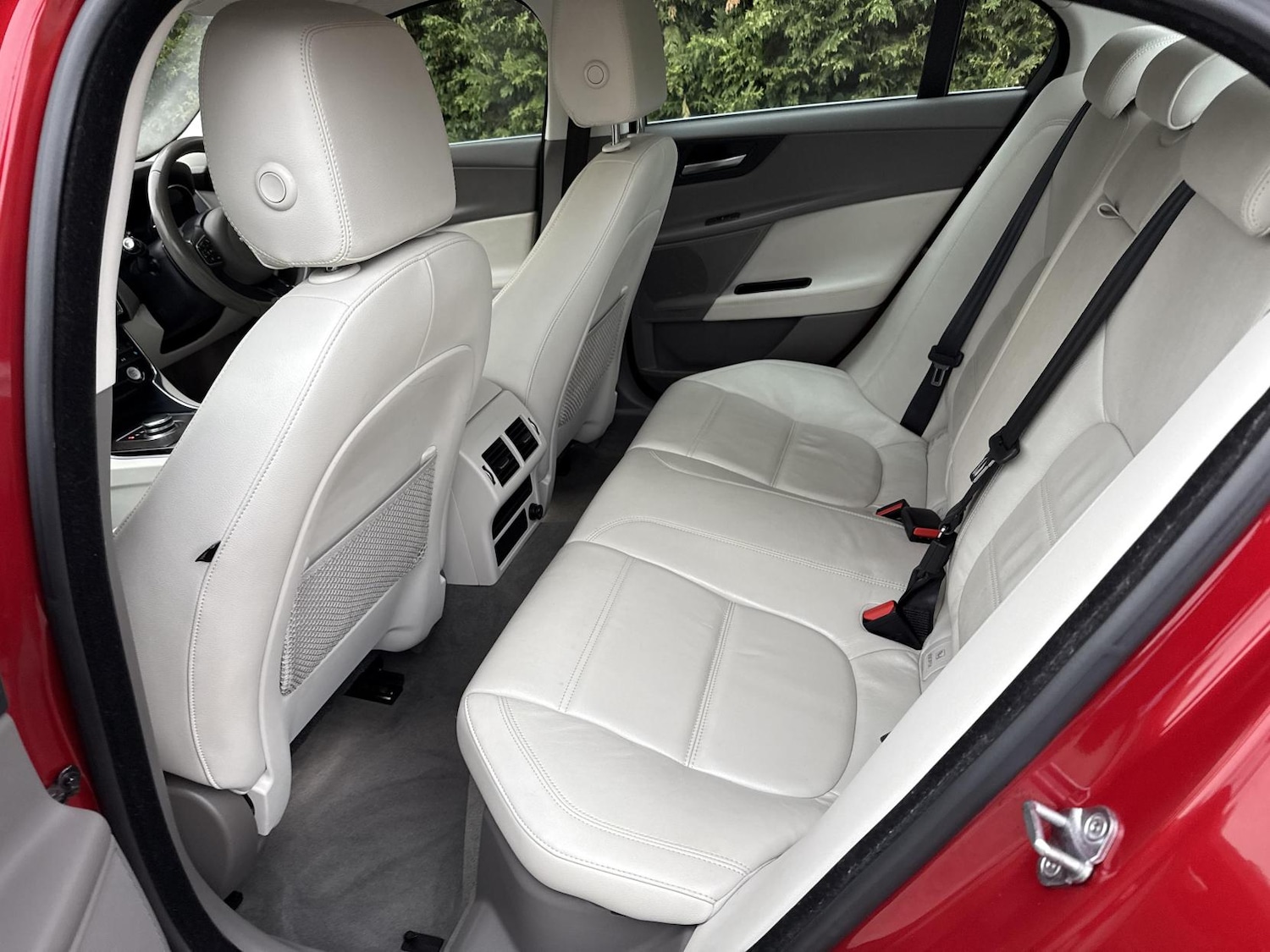 Used Jaguar XE 2015 for sale - 78008709: Photo 14