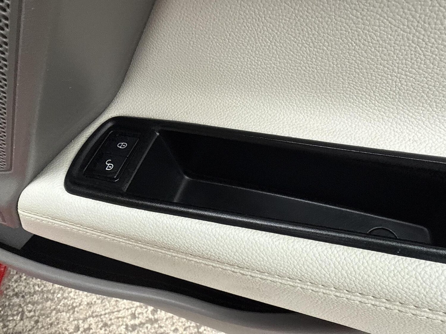 Used Jaguar XE 2015 for sale - 78008709: Photo 30