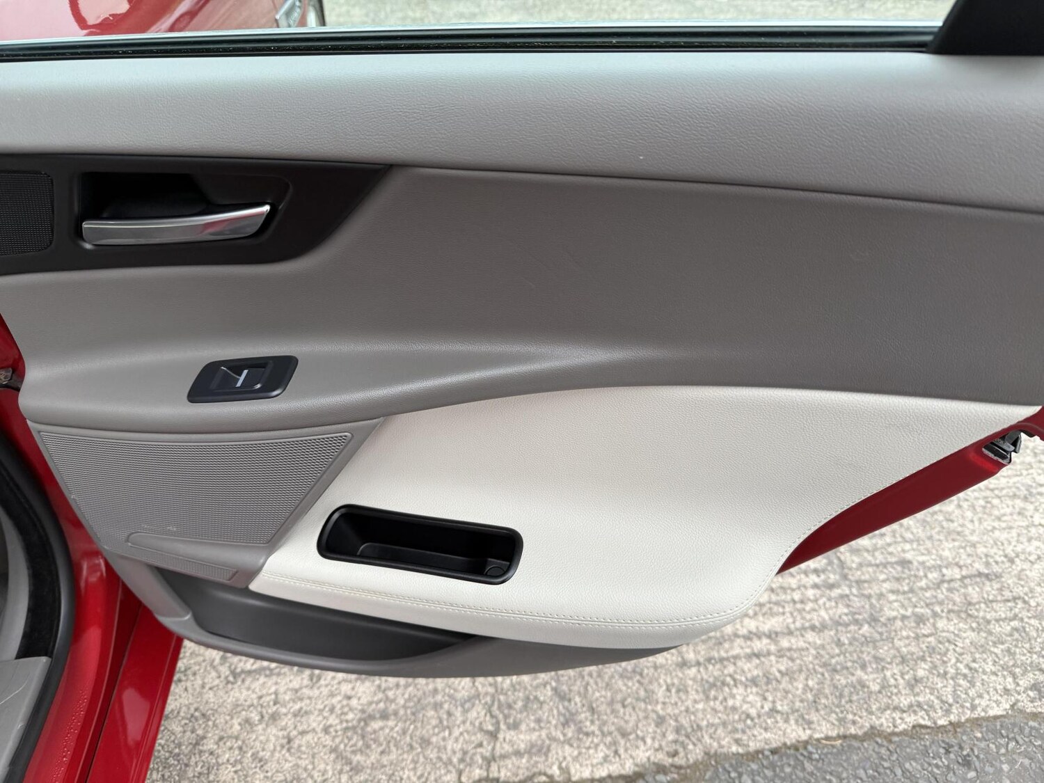 Used Jaguar XE 2015 for sale - 78008709: Photo 31