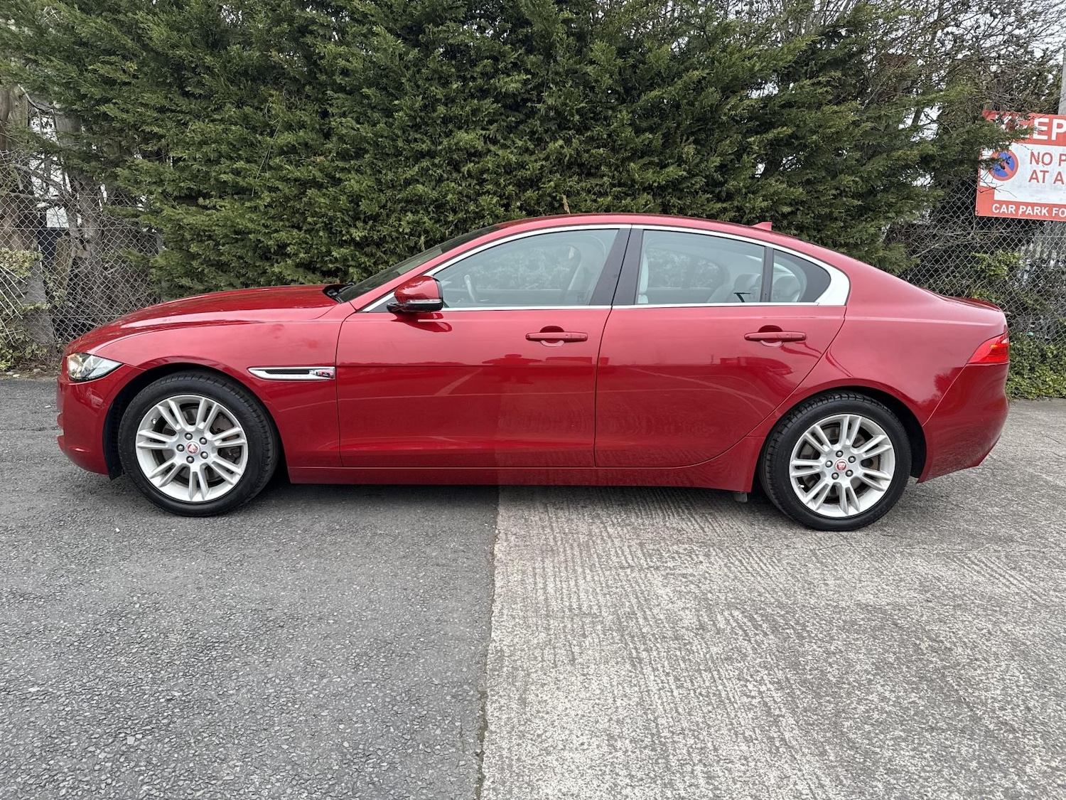 Used Jaguar XE 2015 for sale - 78008709: Photo 5