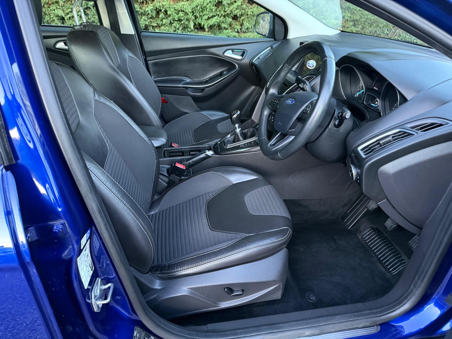 Used Ford Focus 2017 for sale - 76839338: Photo 11