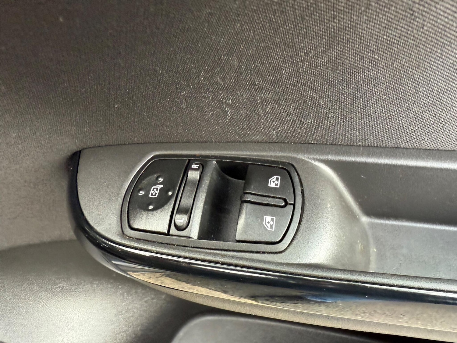 Used Vauxhall Corsa 2016 for sale - 76377851: Photo 23