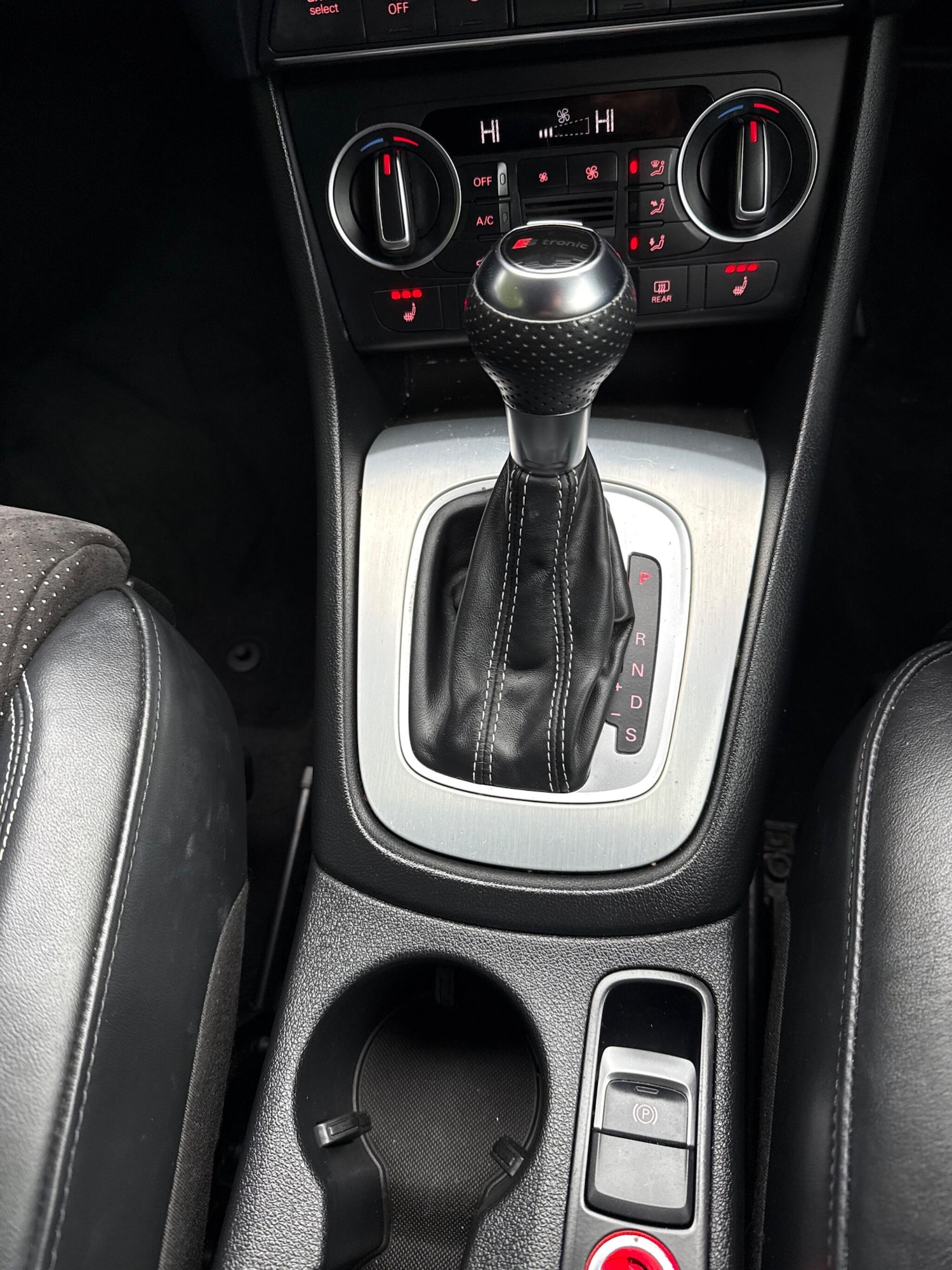 Used Audi Q3 2015 for sale - 76839664: Photo 14