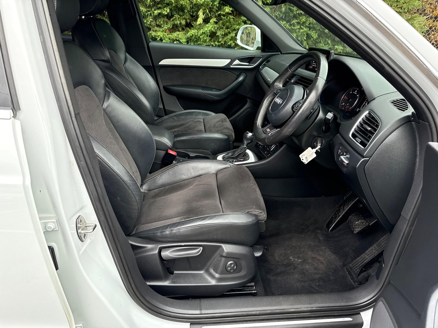 Used Audi Q3 2015 for sale - 76839664: Photo 16