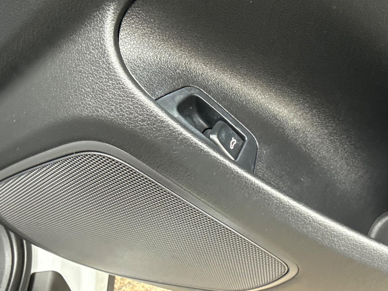 Used Audi Q3 2015 for sale - 76839664: Photo 24