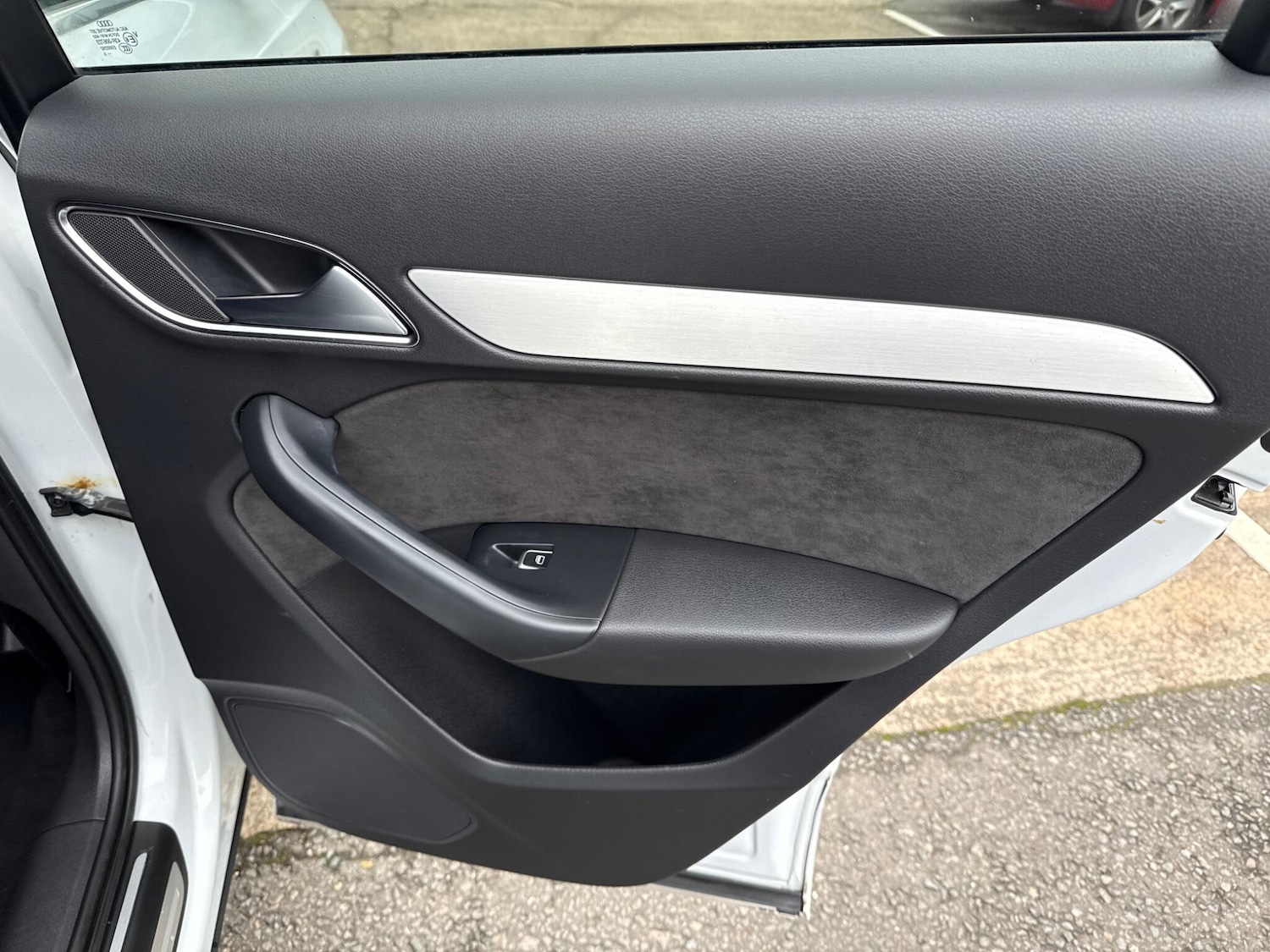 Used Audi Q3 2015 for sale - 76839664: Photo 30