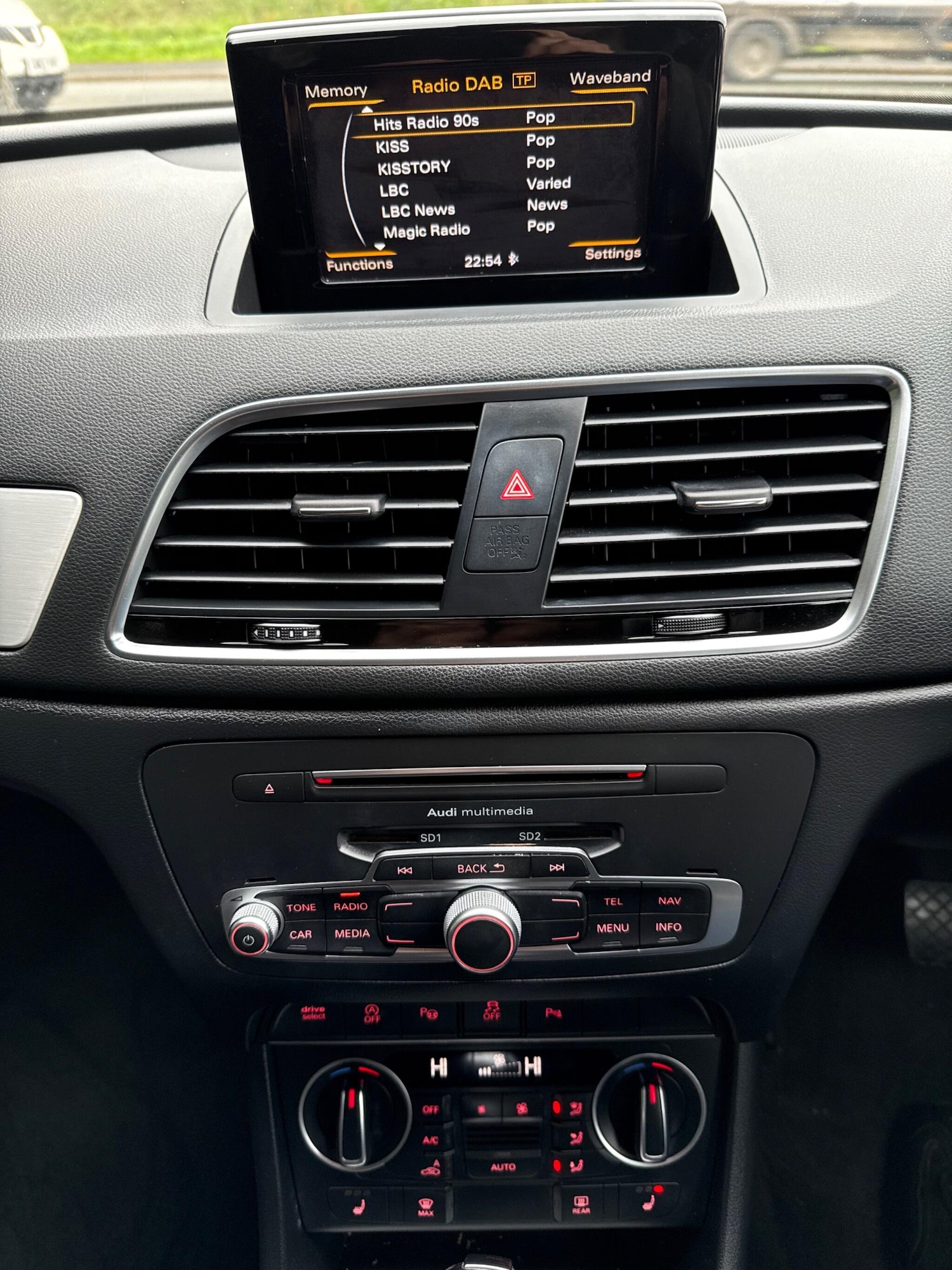 Used Audi Q3 2015 for sale - 76839664: Photo 37