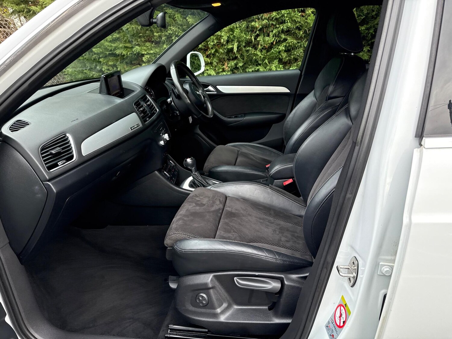 Used Audi Q3 2015 for sale - 76839664: Photo 43