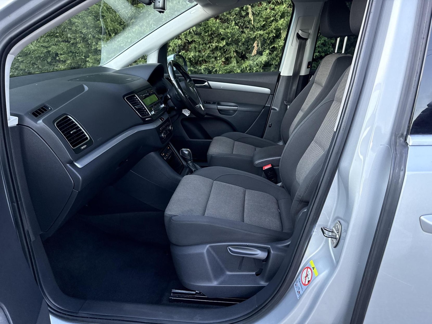 Used Volkswagen Sharan 2011 for sale - 77969064: Photo 15