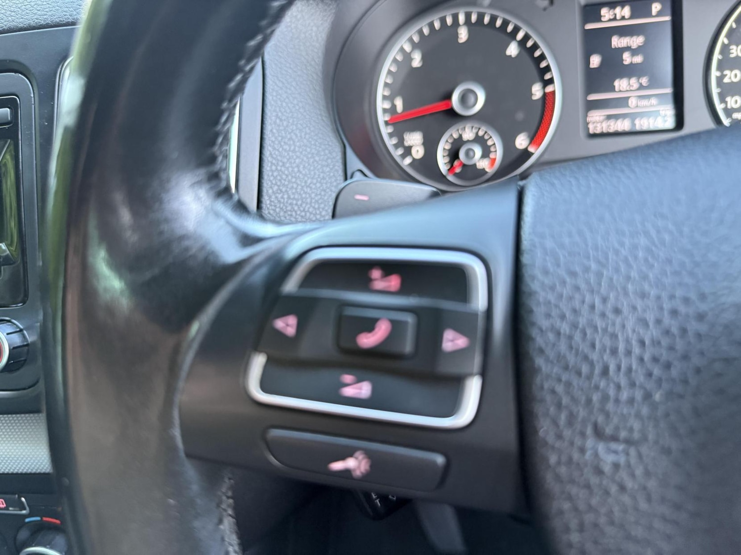 Used Volkswagen Sharan 2011 for sale - 77969064: Photo 25