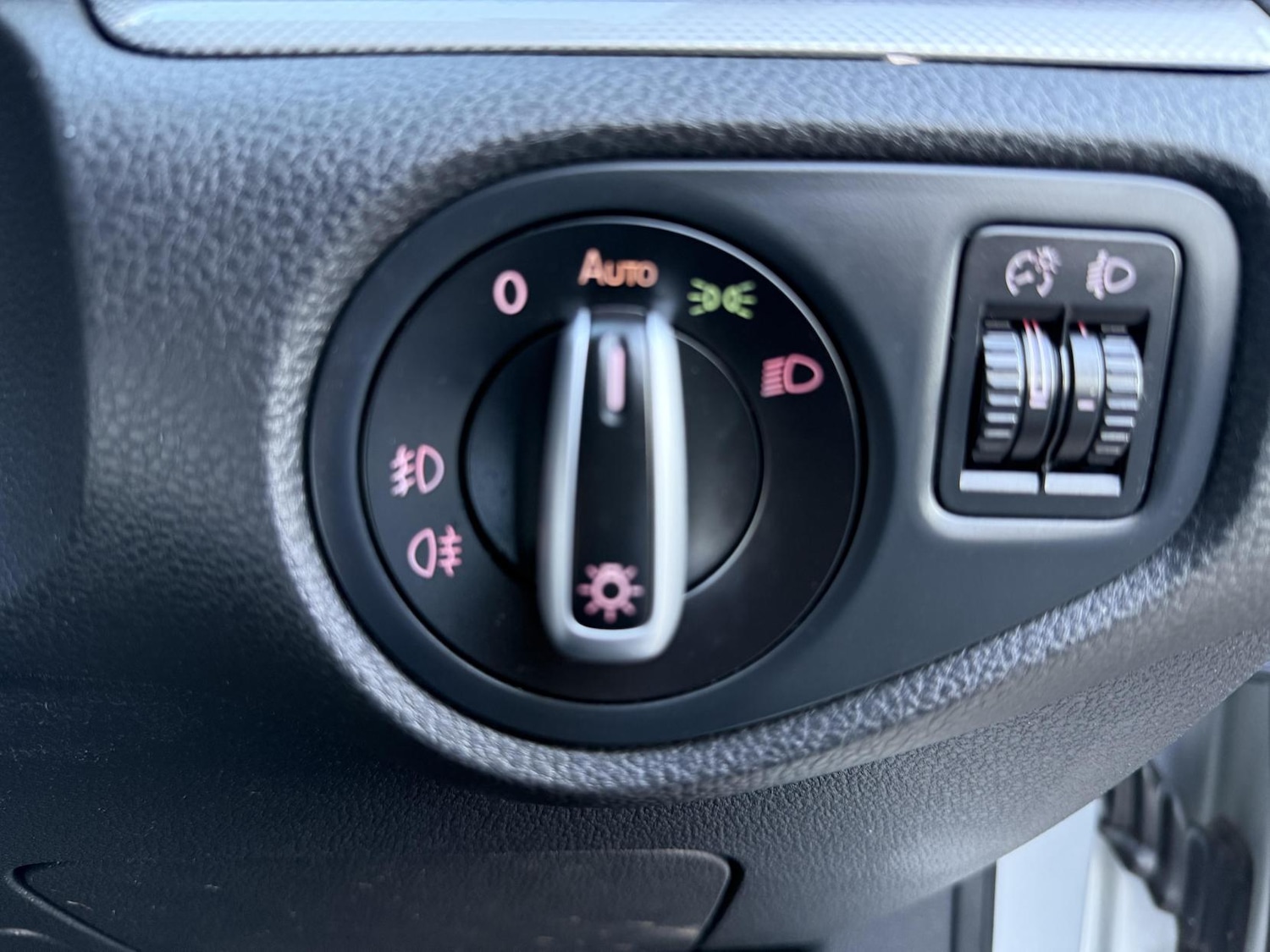 Used Volkswagen Sharan 2011 for sale - 77969064: Photo 26