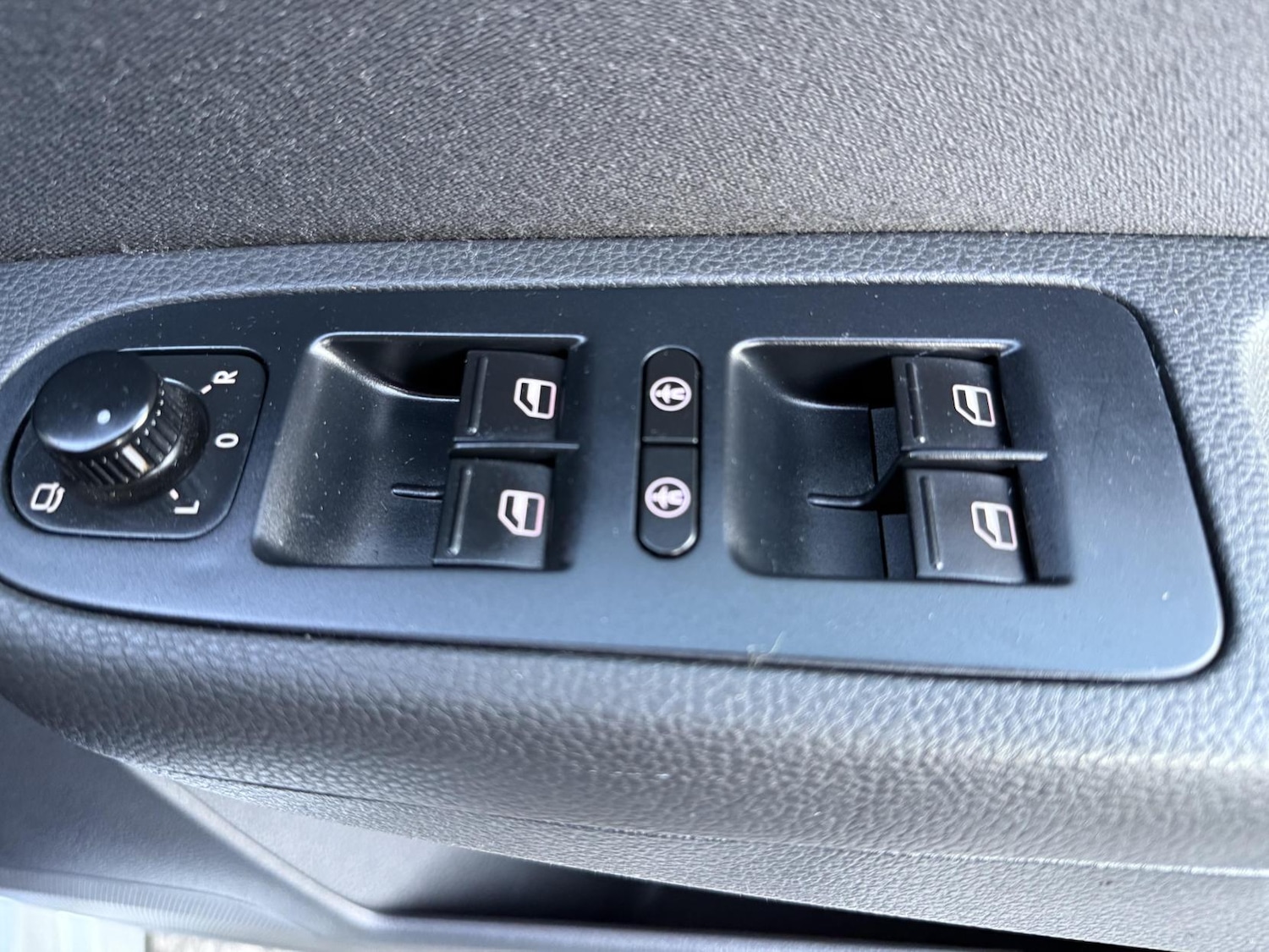 Used Volkswagen Sharan 2011 for sale - 77969064: Photo 30