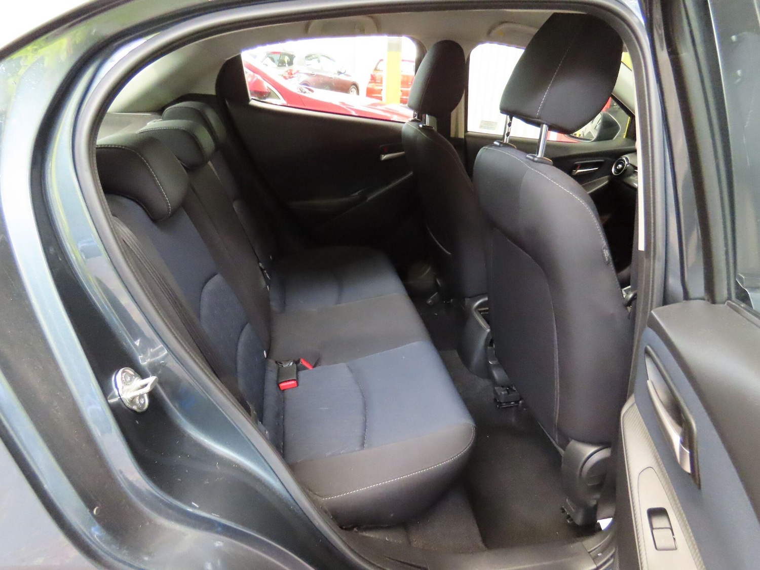 Used Mazda Mazda2 2016 for sale - 76422634: Photo 9