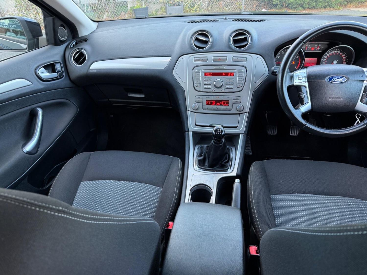 Used Ford Mondeo 2010 for sale - 76377675: Photo 15