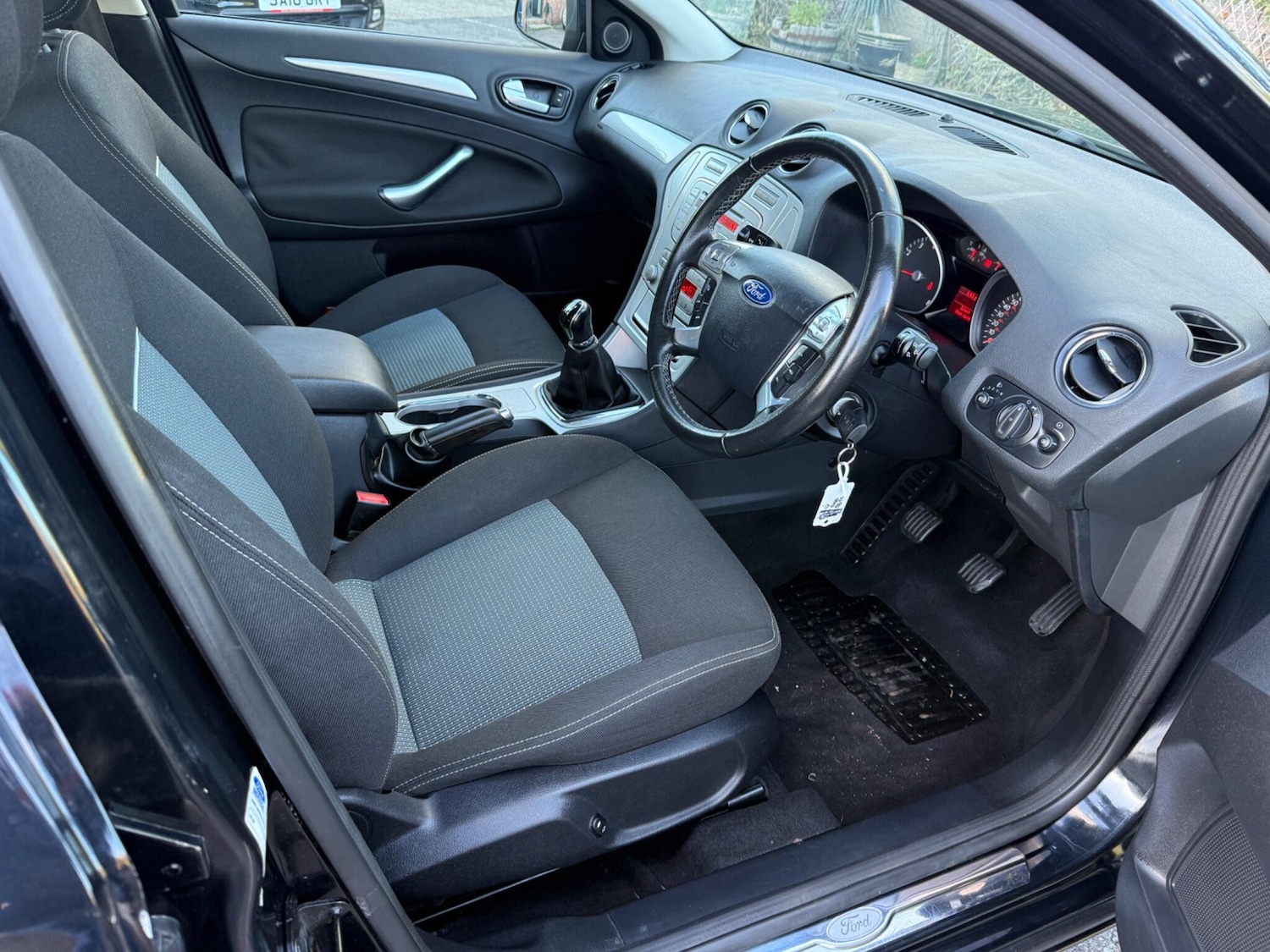 Used Ford Mondeo 2010 for sale - 76377675: Photo 16