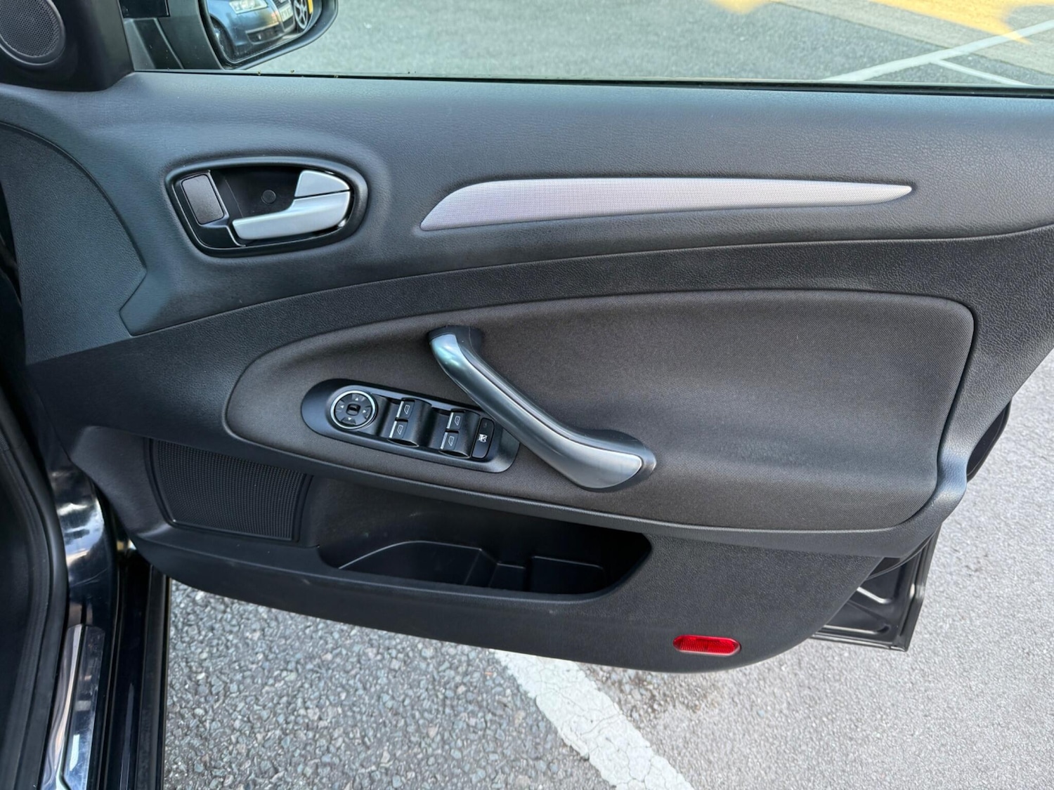 Used Ford Mondeo 2010 for sale - 76377675: Photo 26