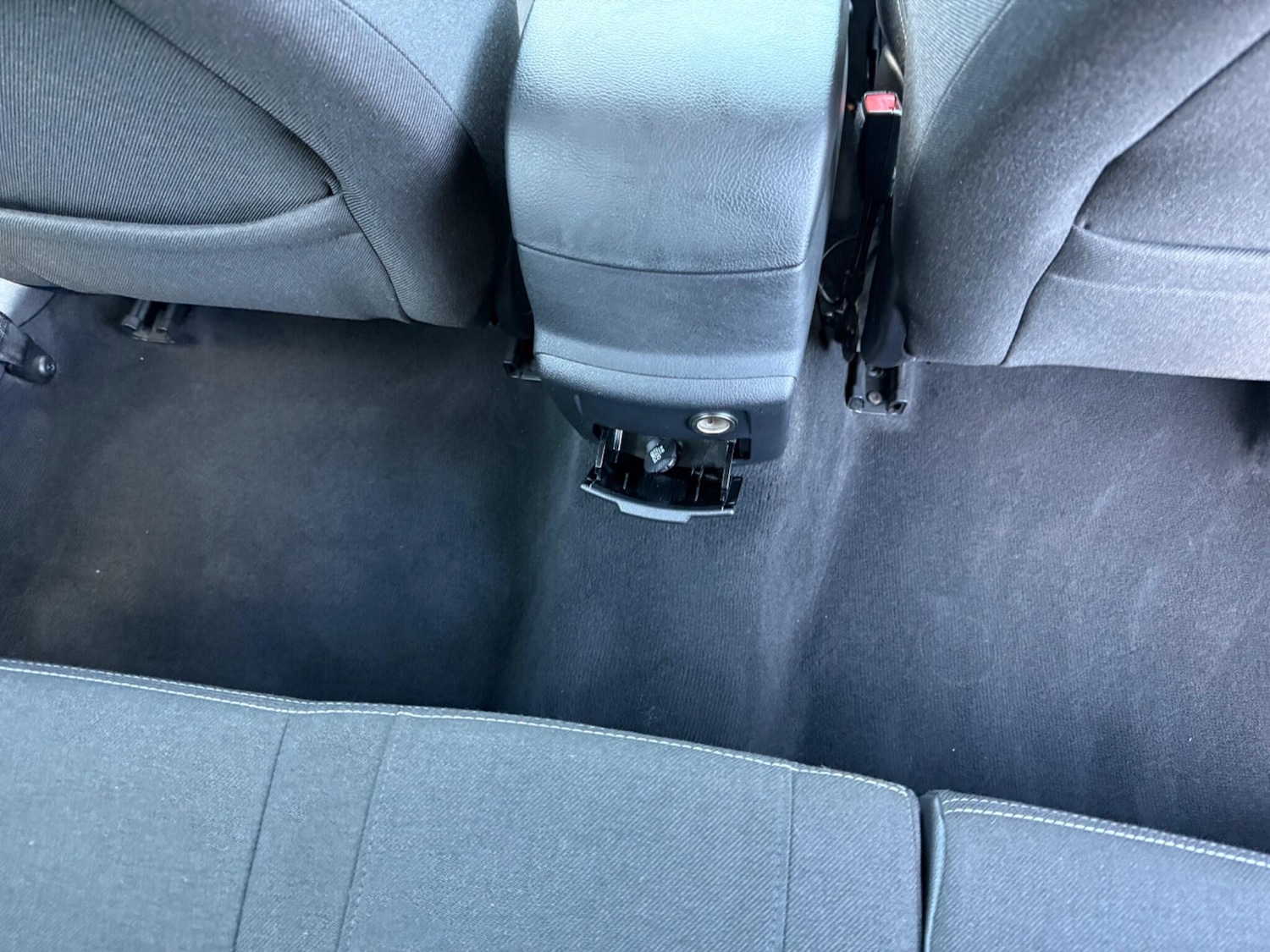Used Ford Mondeo 2010 for sale - 76377675: Photo 46
